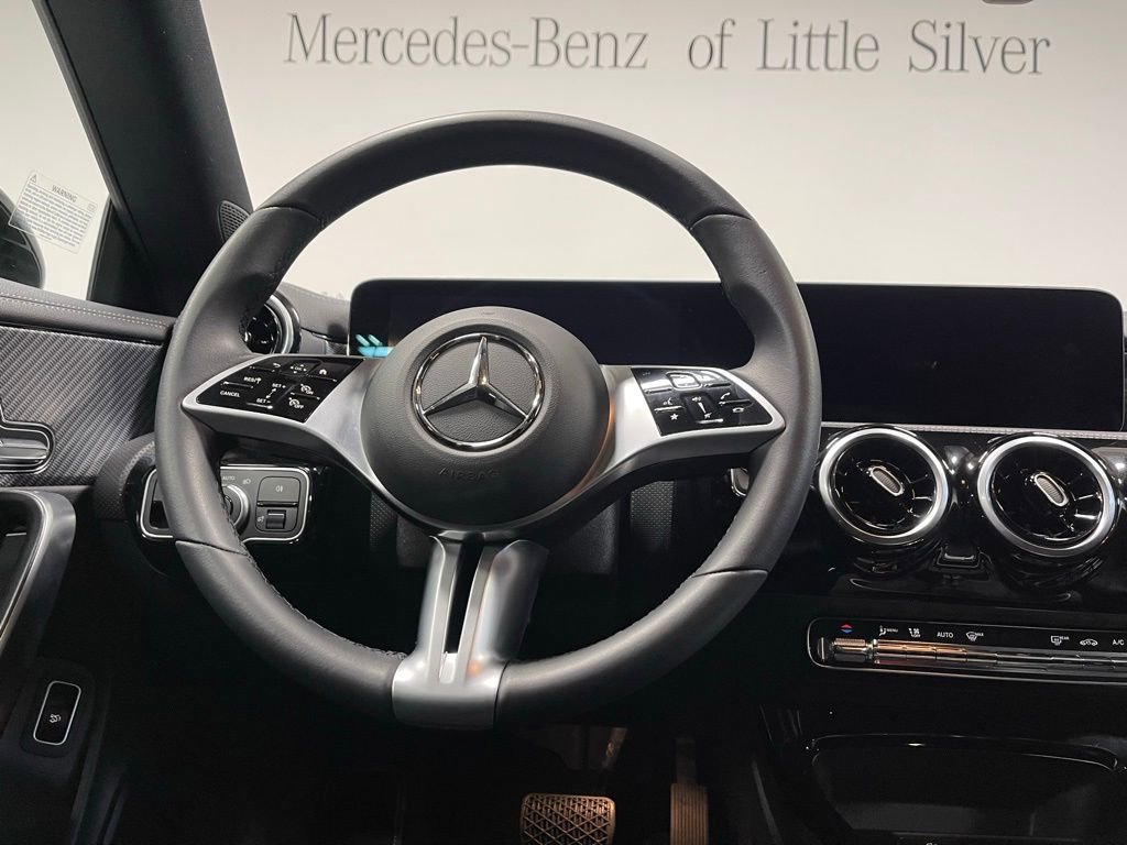 Used 2025 Mercedes-Benz CLA 250 4MATIC image 31