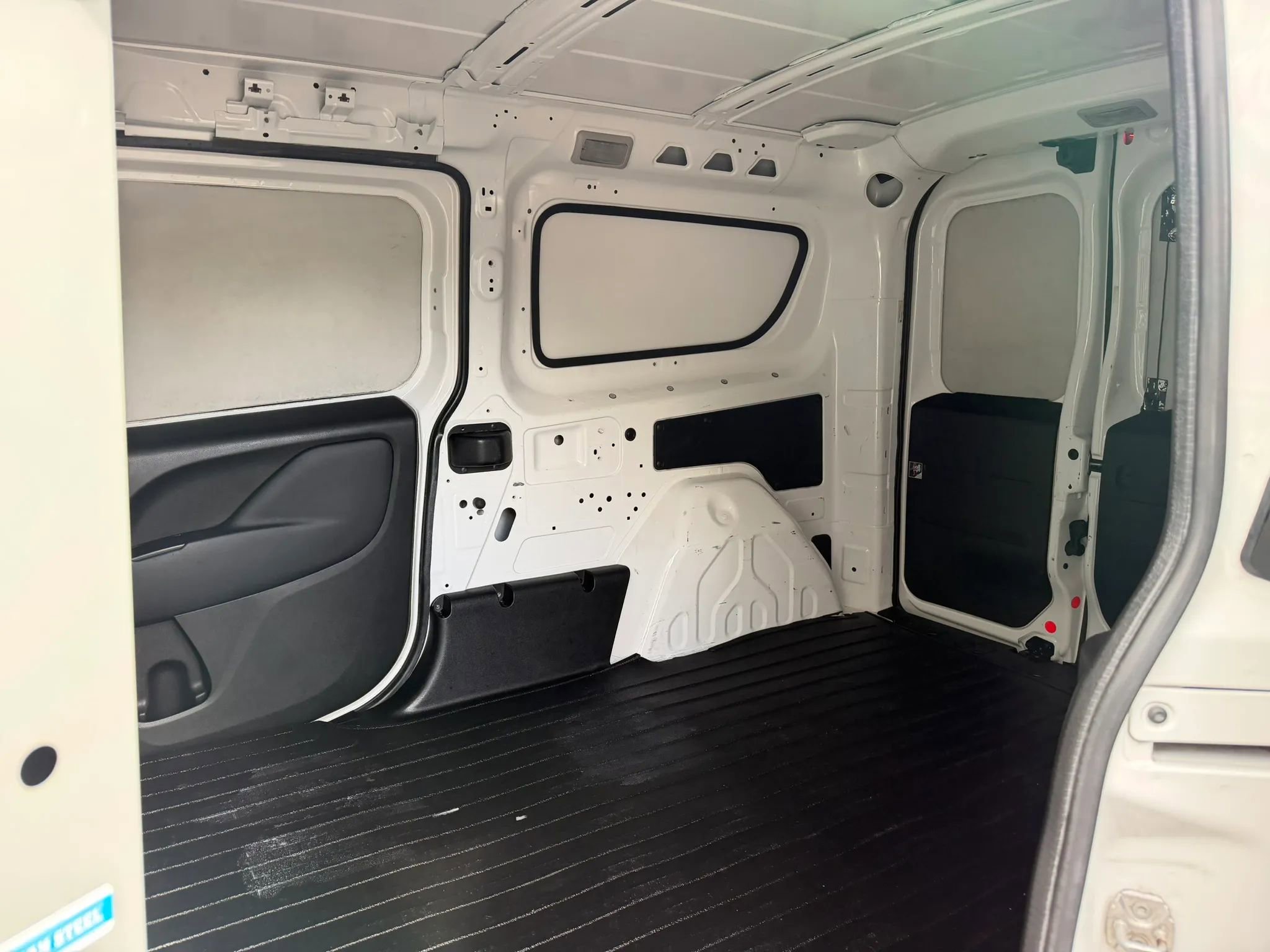 Used 2017 RAM ProMaster City Tradesman w/ Rear Back-up Camera Group image 15