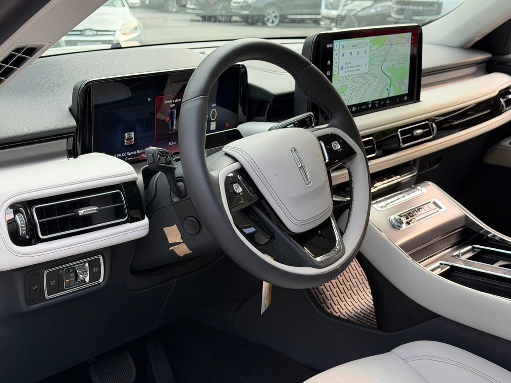 New 2026 Lincoln Aviator AWD w/ Jet Appearance Package image 26