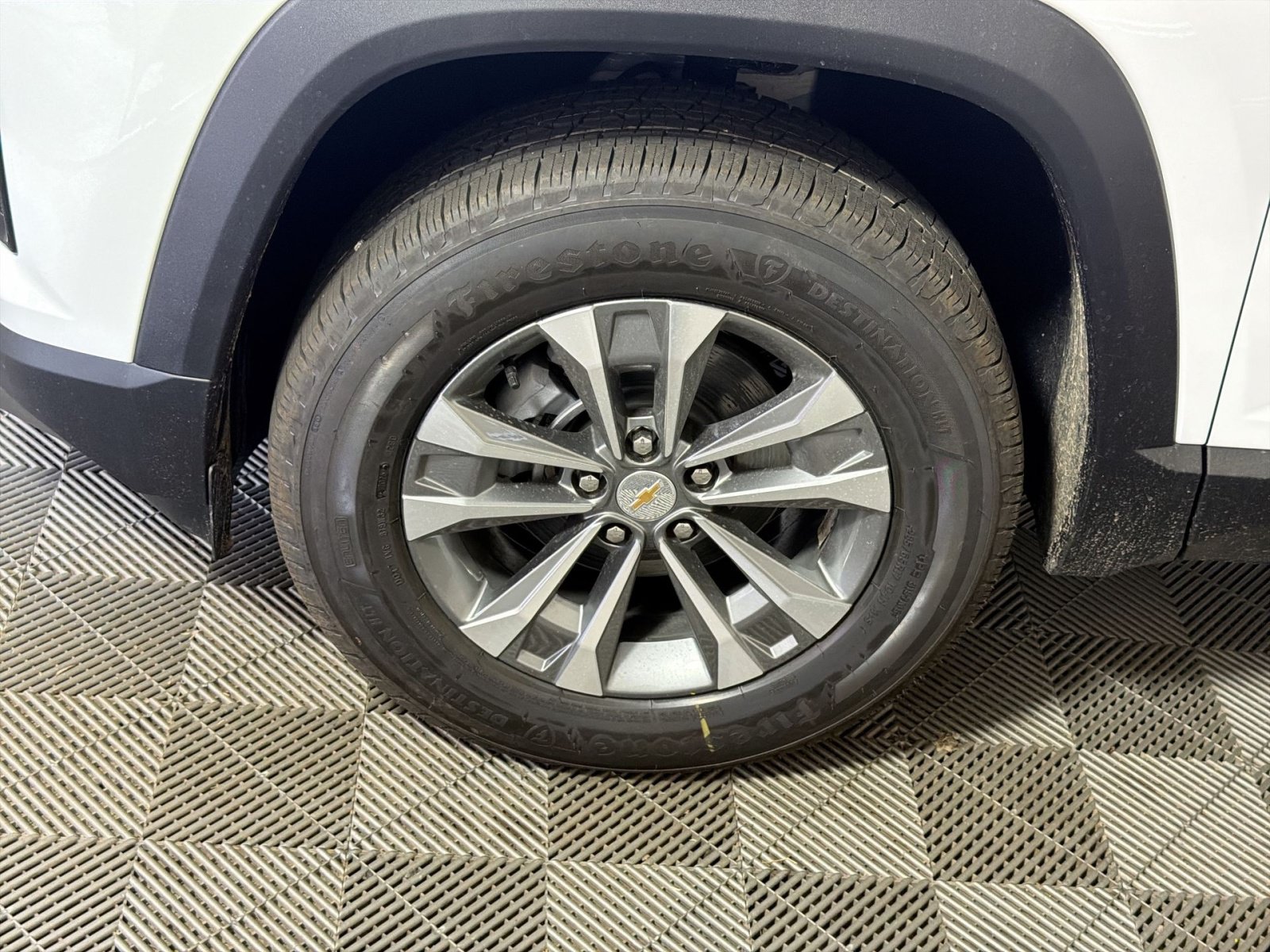 New 2027 Chevrolet Equinox LT FWD image 12