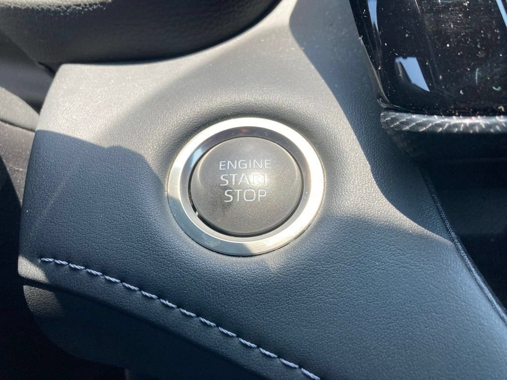 Used 2025 Toyota Highlander XSE AWD/4WD image 22