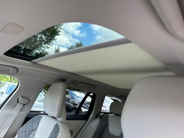 Used 2020 Volvo V60 T5 Cross Country AWD/4WD image 19