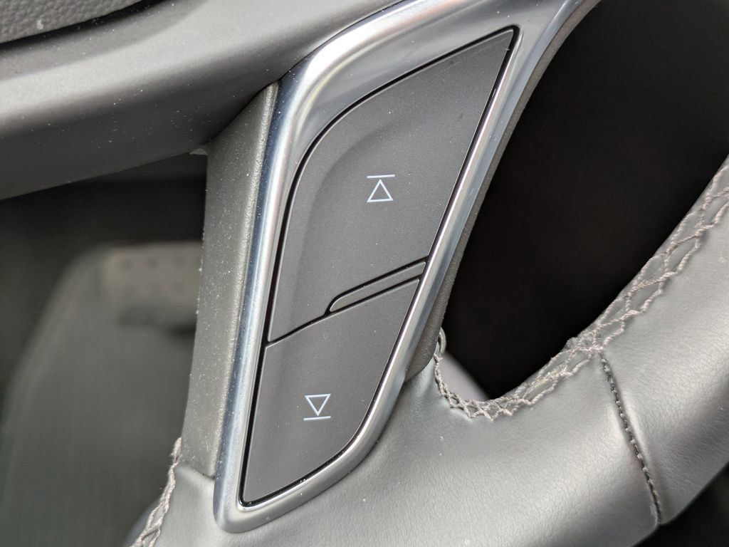 Certified 2025 Cadillac XT5 Luxury image 31