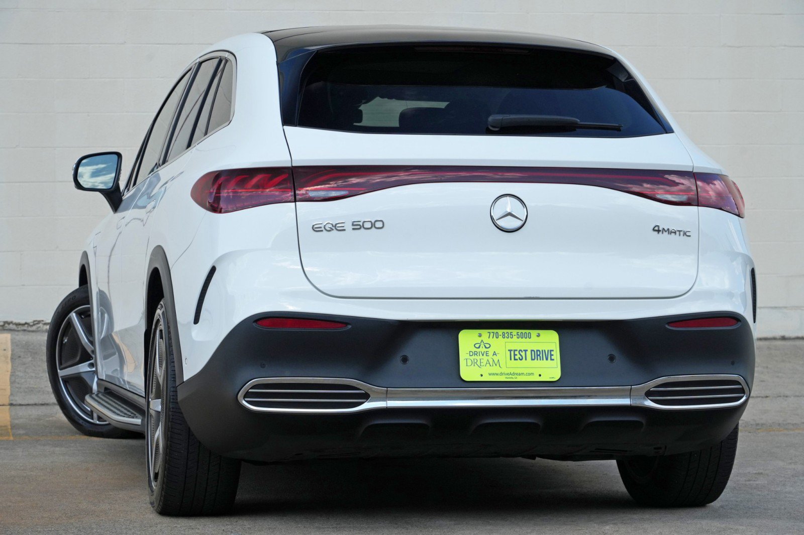 Used 2023 Mercedes-Benz EQE 500 4MATIC SUV w/ Exclusive Trim Package image 6