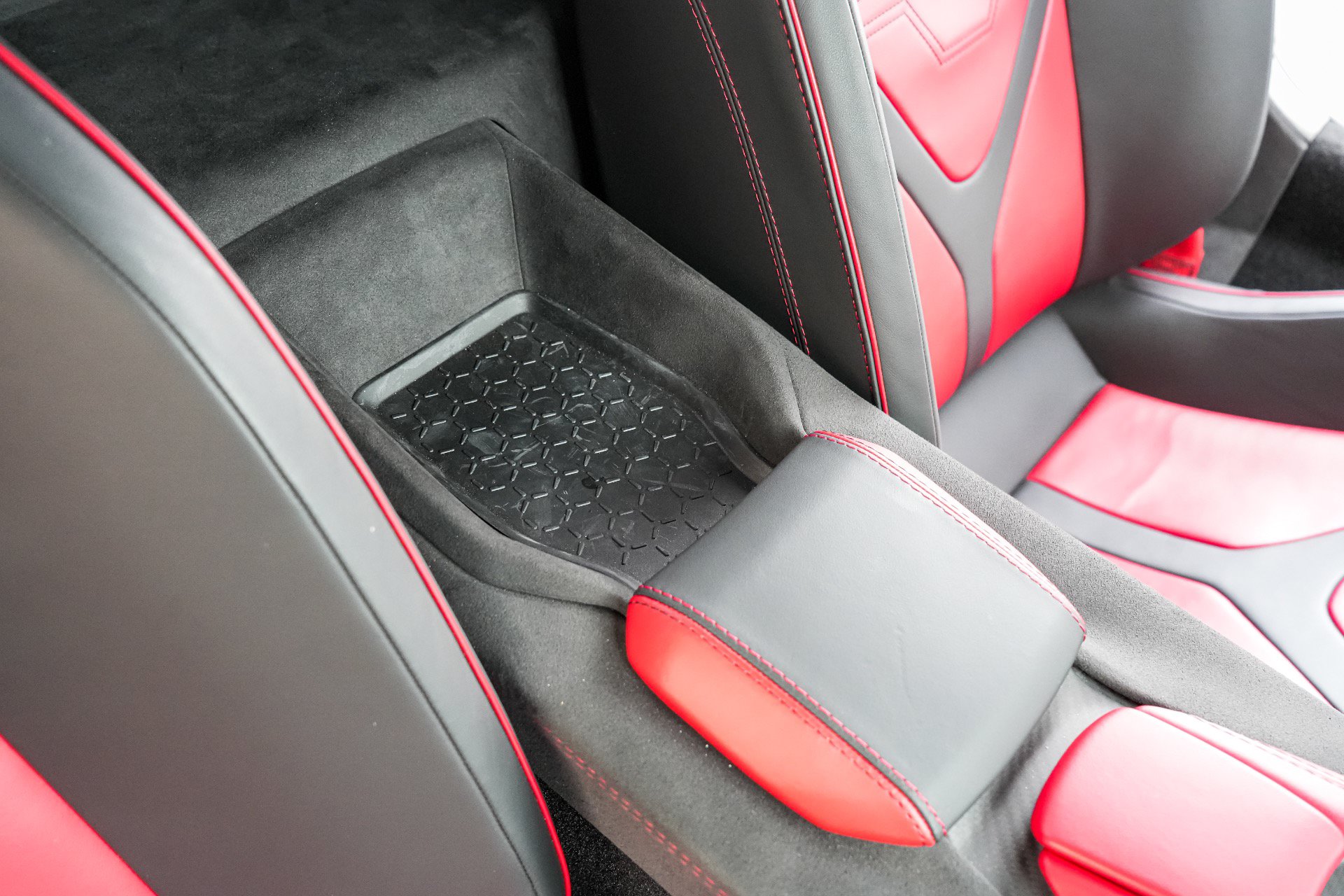 Used 2025 Lamborghini Revuelto AWD/4WD image 47