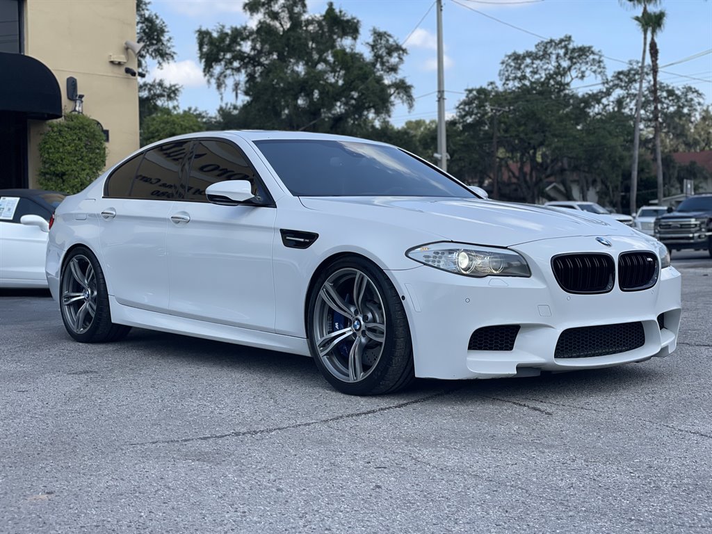 Used 2013 BMW M5 RWD image 10