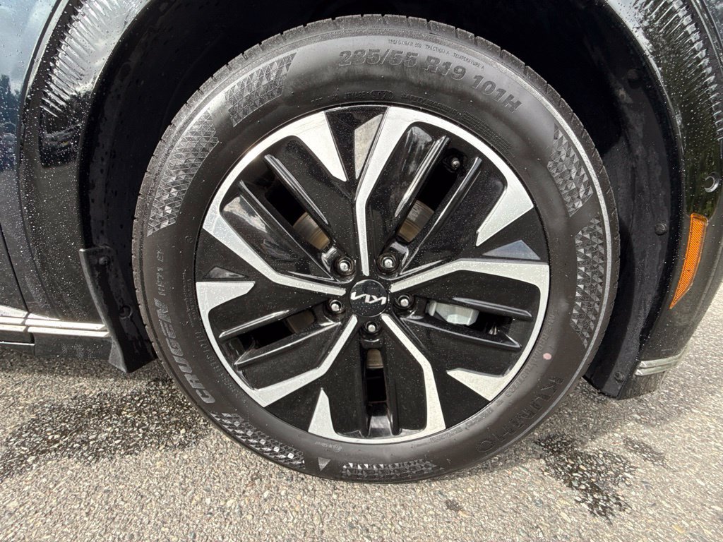 Used 2024 Kia EV6 Wind w/ Wind Technology Package AWD/4WD image 19
