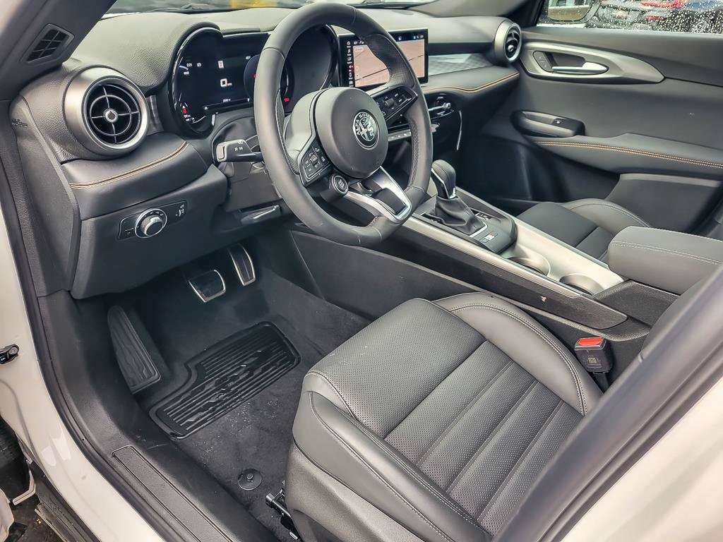 New 2025 Alfa Romeo Tonale w/ Premium Package AWD/4WD image 9
