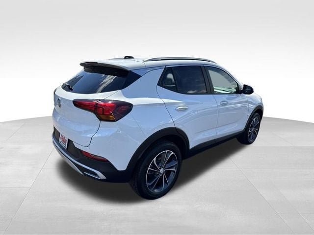 Used 2023 Buick Encore GX Select w/ Safety Package II AWD/4WD image 4
