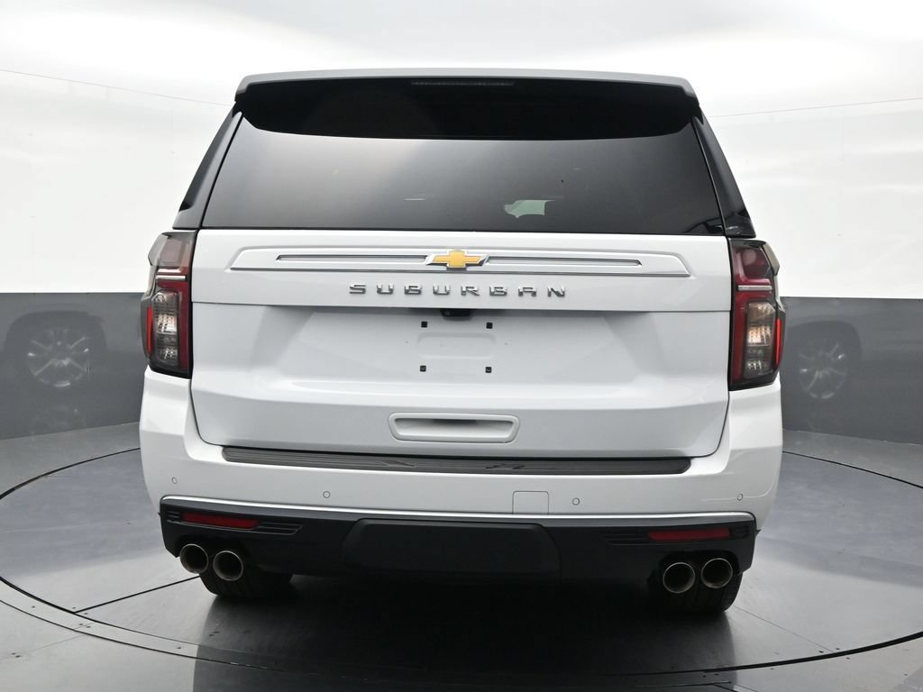 Used 2024 Chevrolet Suburban High Country w/ Advanced Technology Package RWD image 4