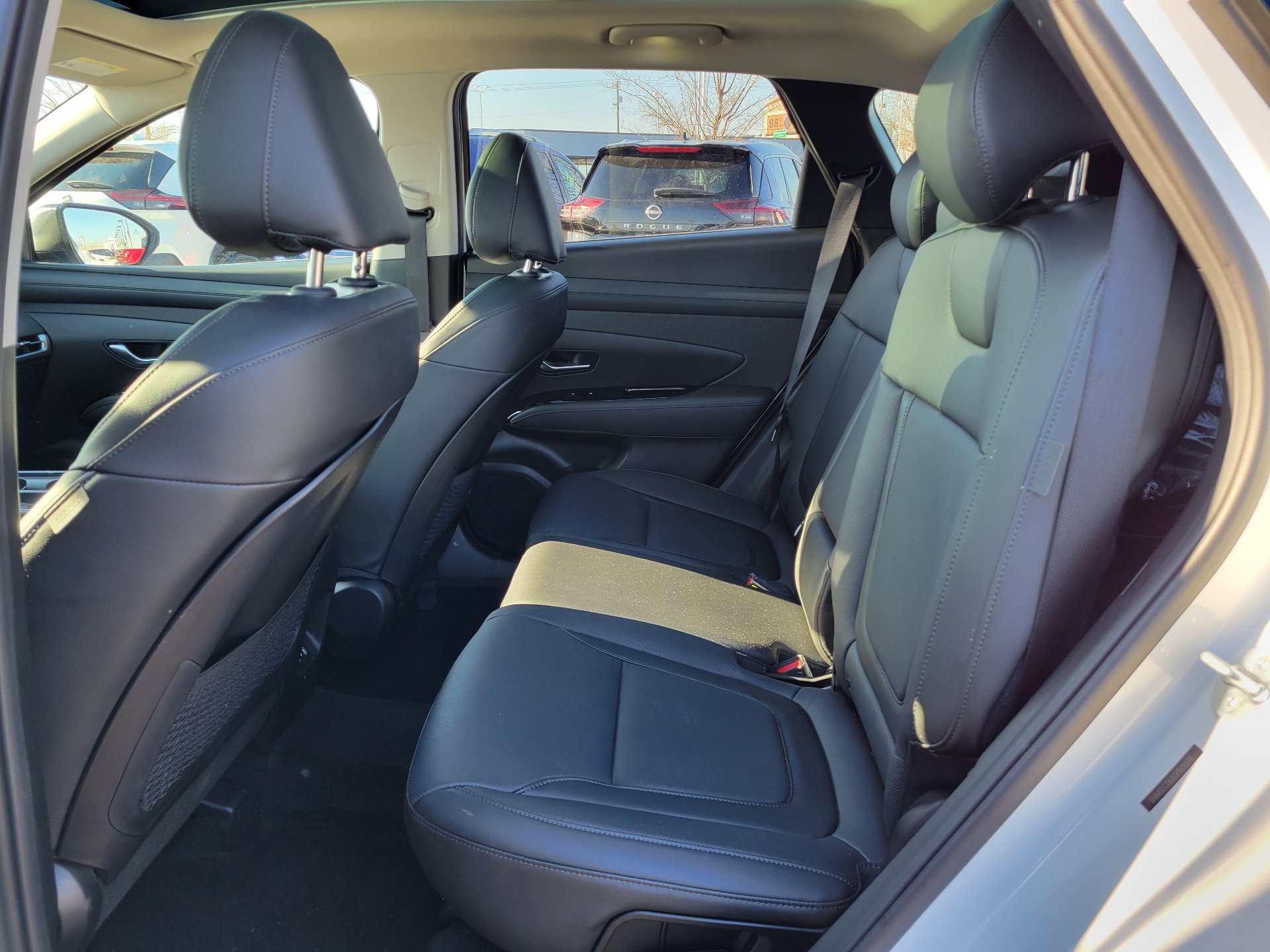 Used 2025 Hyundai Tucson Limited image 12