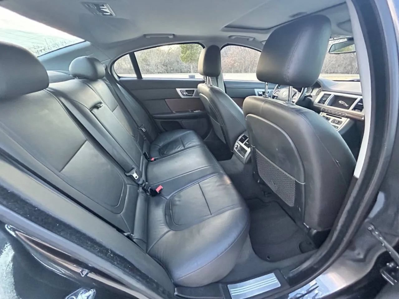 Used 2013 Jaguar XF 3.0 RWD image 14