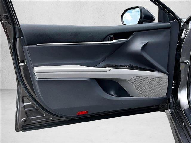 Used 2022 Toyota Camry SE w/ Audio Upgrade Package FWD image 18