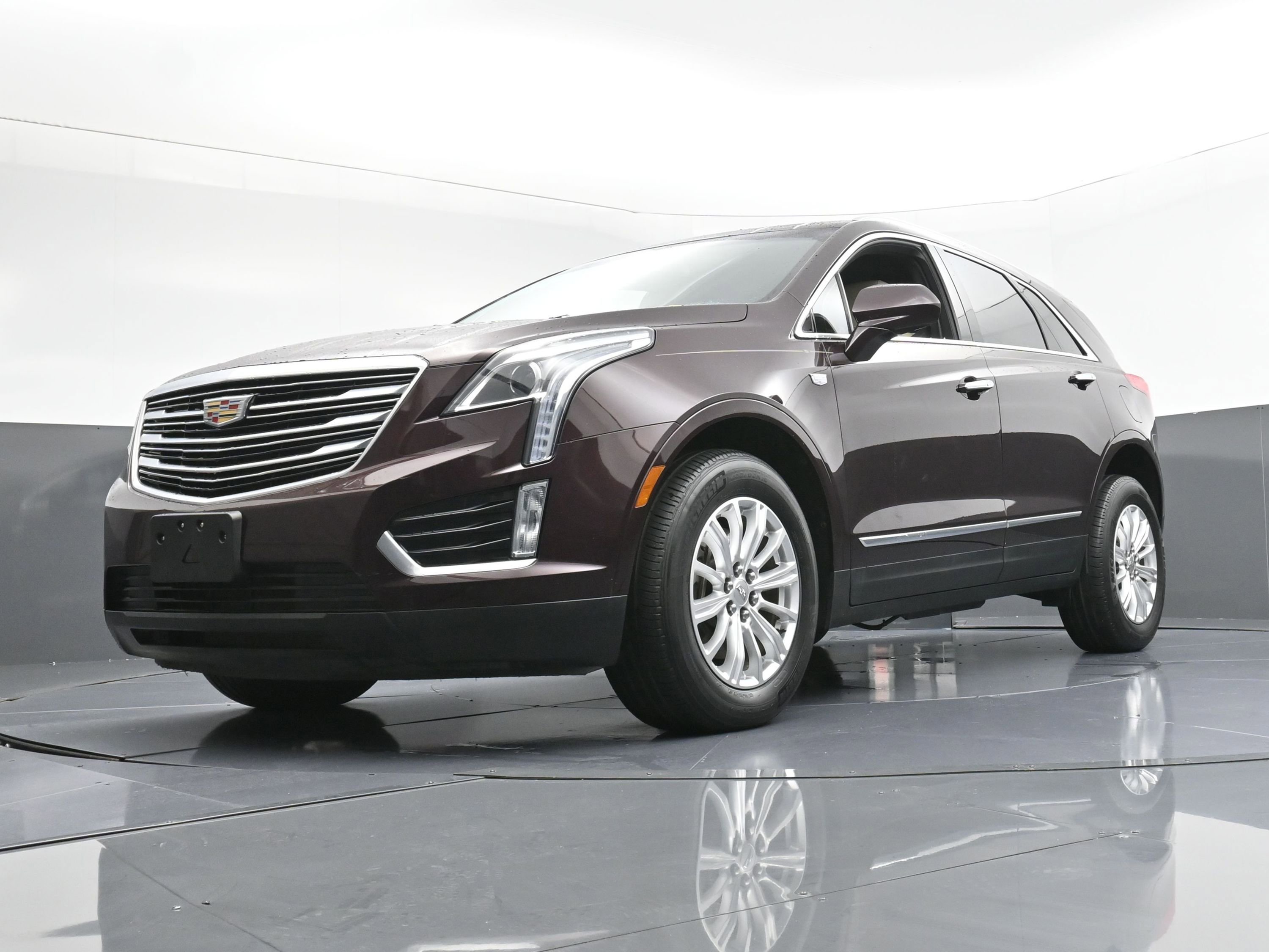 Used 2018 Cadillac XT5 FWD image 23