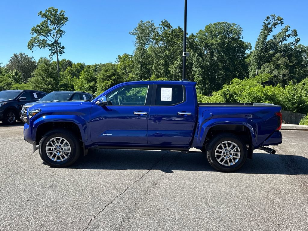 Used 2025 Toyota Tacoma Limited AWD/4WD image 4