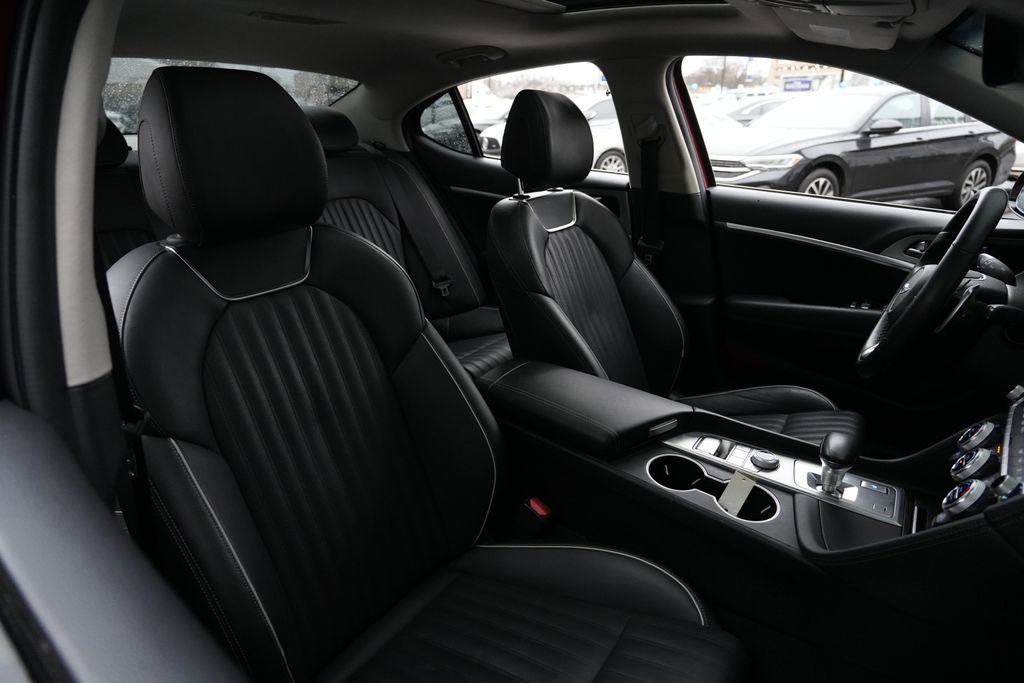 Used 2020 Genesis G70 2.0T w/ Elite Package image 37