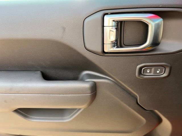 New 2026 Jeep Gladiator Sport AWD/4WD image 10