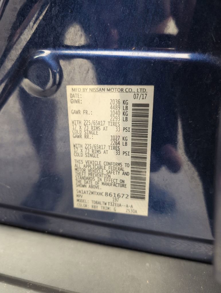 Used 2017 Nissan Rogue SV w/ SV Premium Package image 45