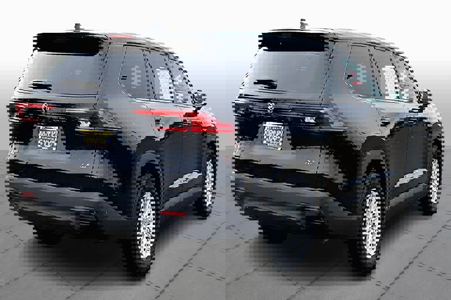 Used 2025 Toyota Grand Highlander AWD image 11