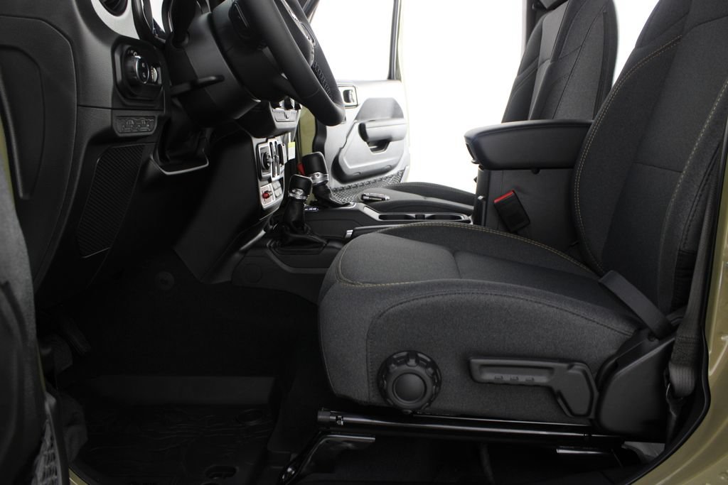 New 2026 Jeep Gladiator Sport AWD/4WD image 15