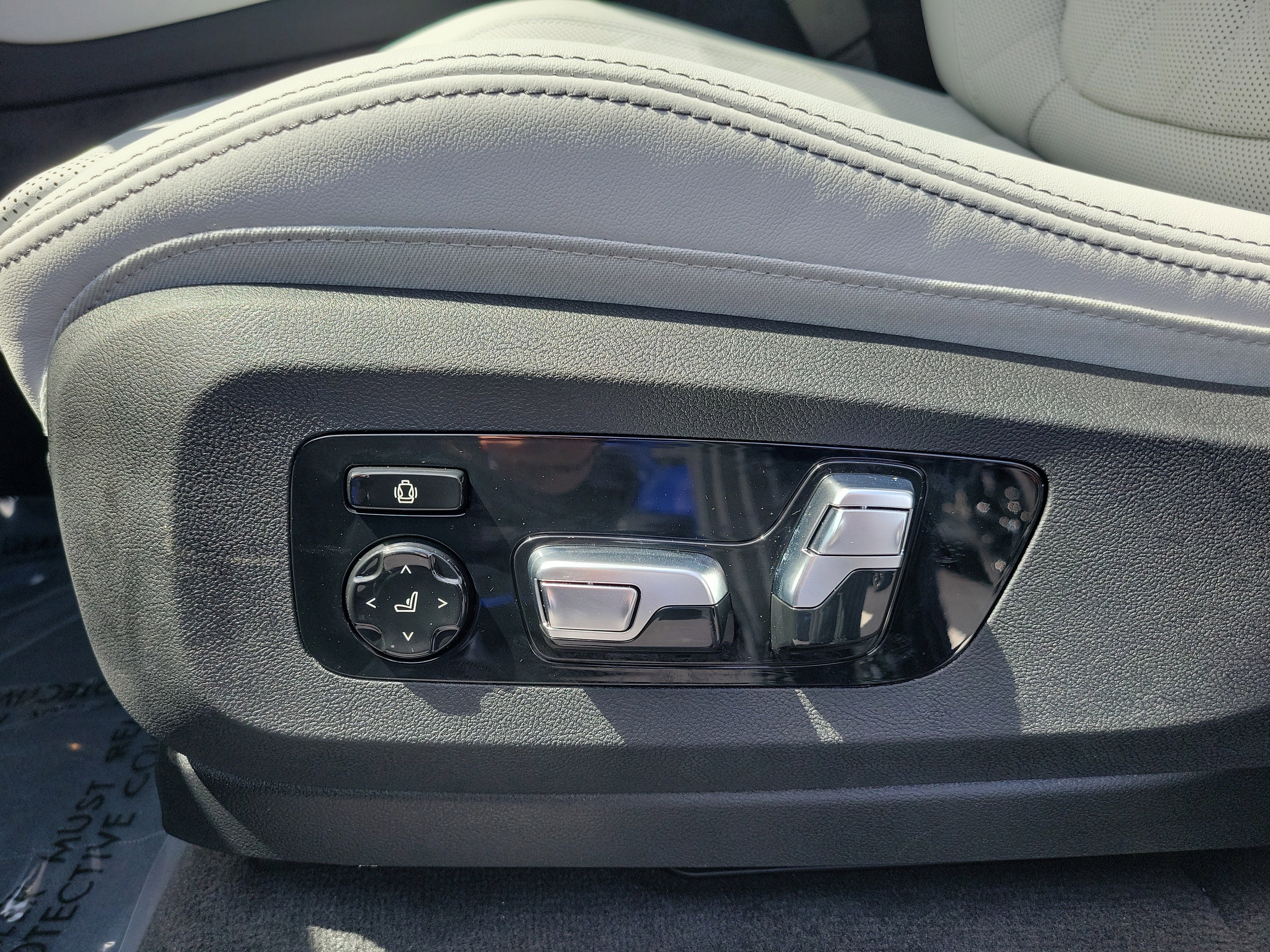 New 2026 BMW X5 sDrive40i w/ Climate Comfort Package image 23