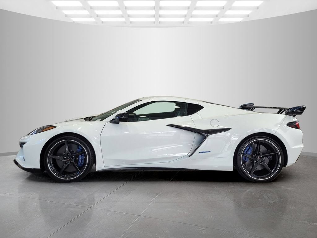 New 2026 Chevrolet Corvette E-Ray w/ Battery Protection Package AWD/4WD image 3