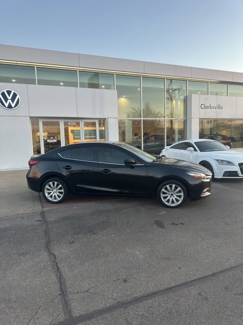 Used 2018 MAZDA MAZDA3 Touring image 4