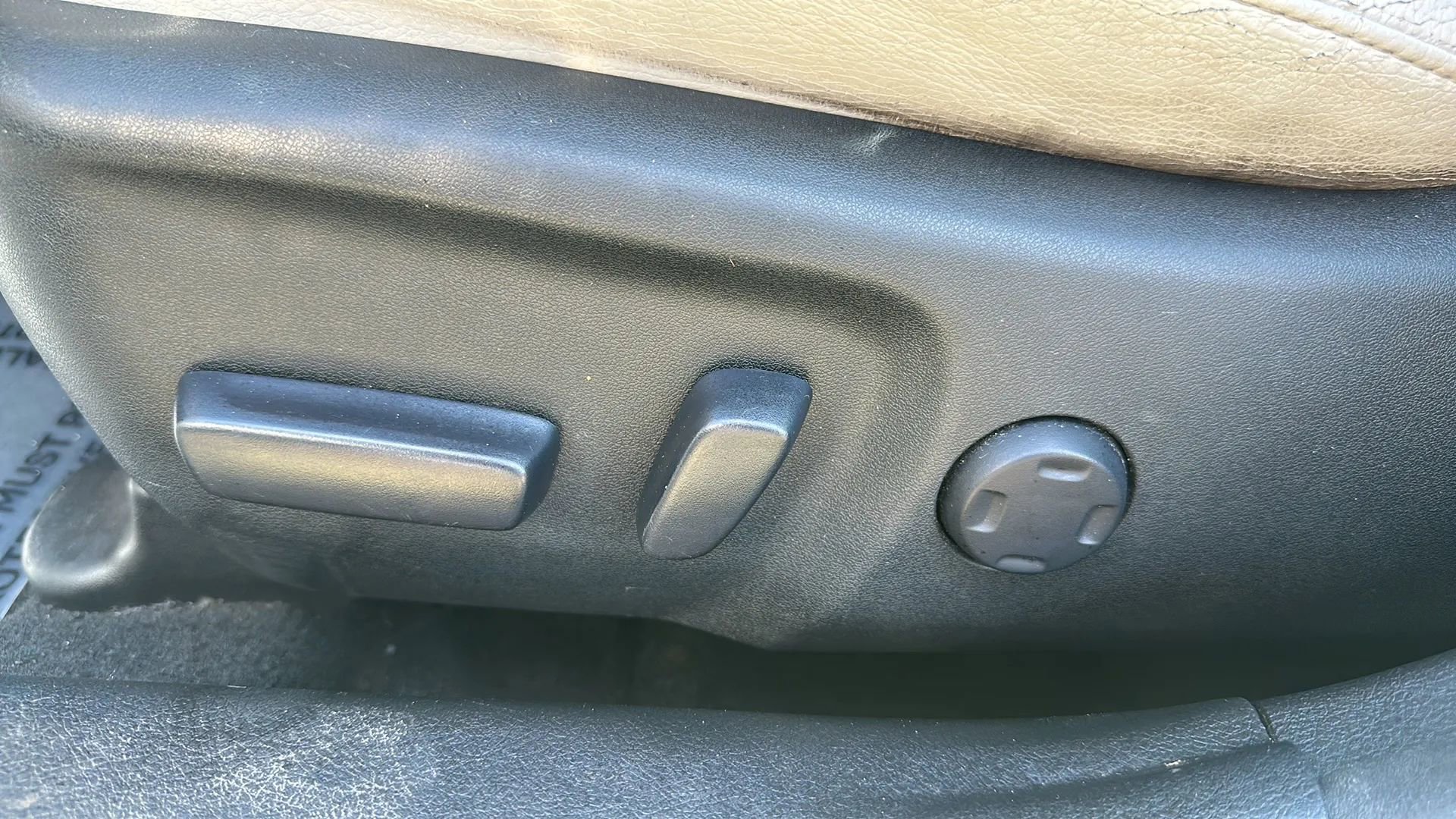 Used 2013 Toyota Avalon XLE Premium FWD image 41