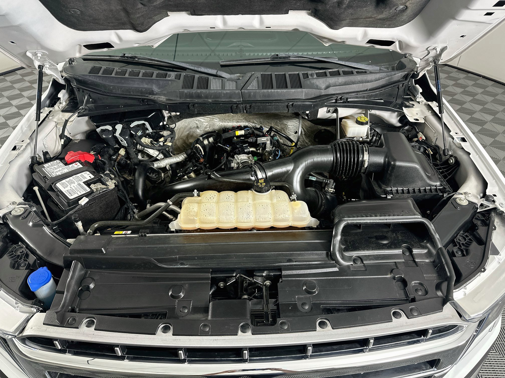 Used 2023 Ford F150 Lariat w/ Equipment Group 502A High AWD/4WD image 34