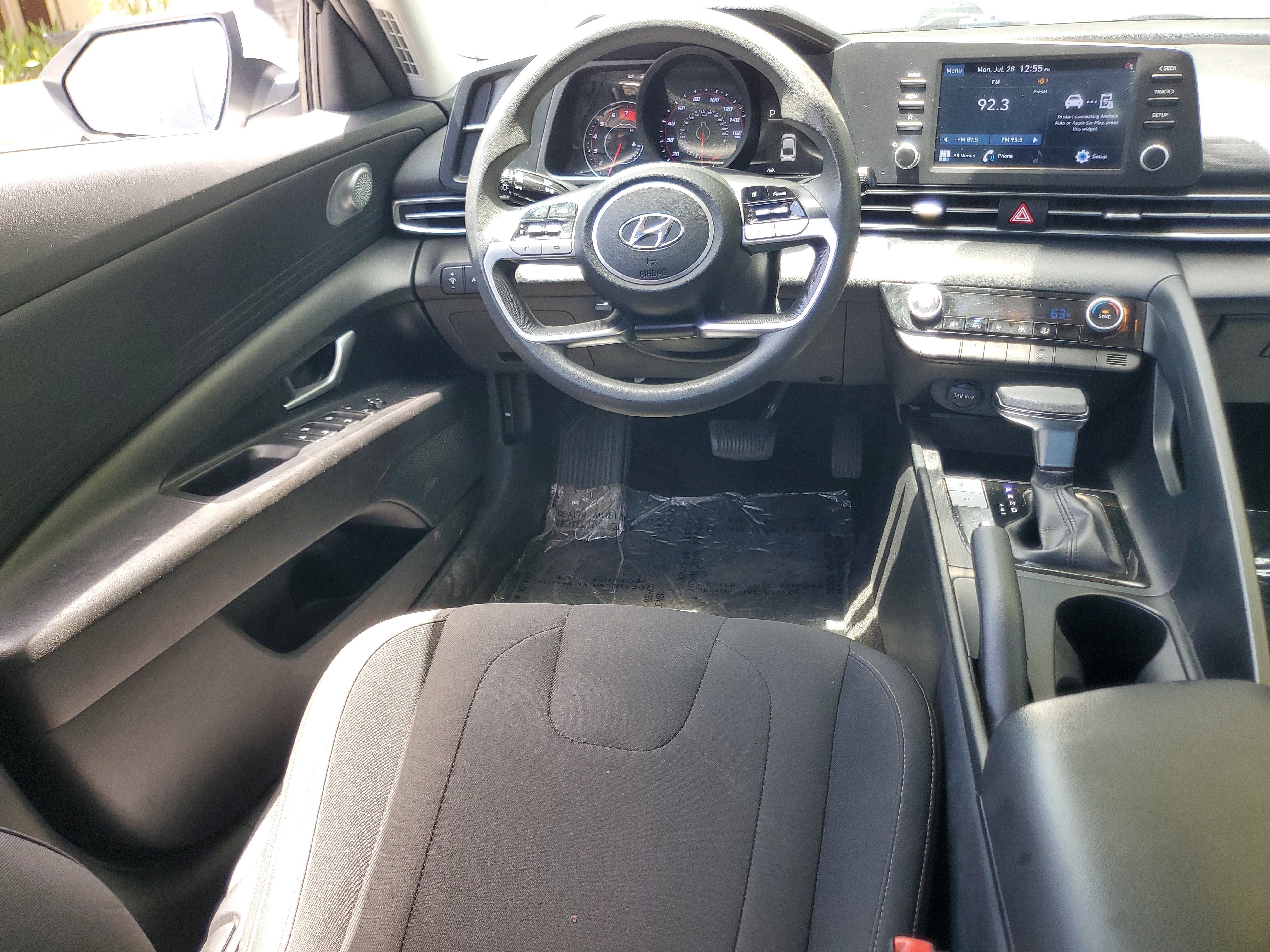 Used 2021 Hyundai Elantra SEL image 14