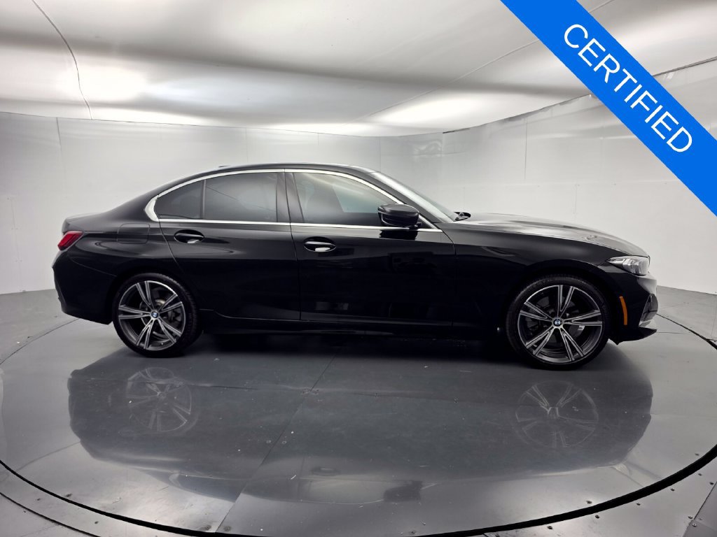 Certified 2024 BMW 330i Sedan w/ Convenience Package RWD image 3