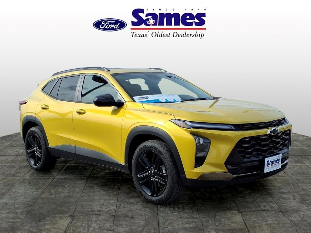 Used 2025 Chevrolet Trax ACTIV w/ Sunroof Package image 1