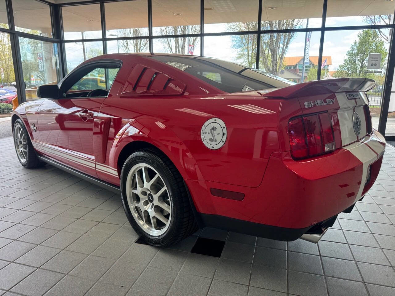 Used 2007 Ford Mustang Shelby GT500 RWD image 10