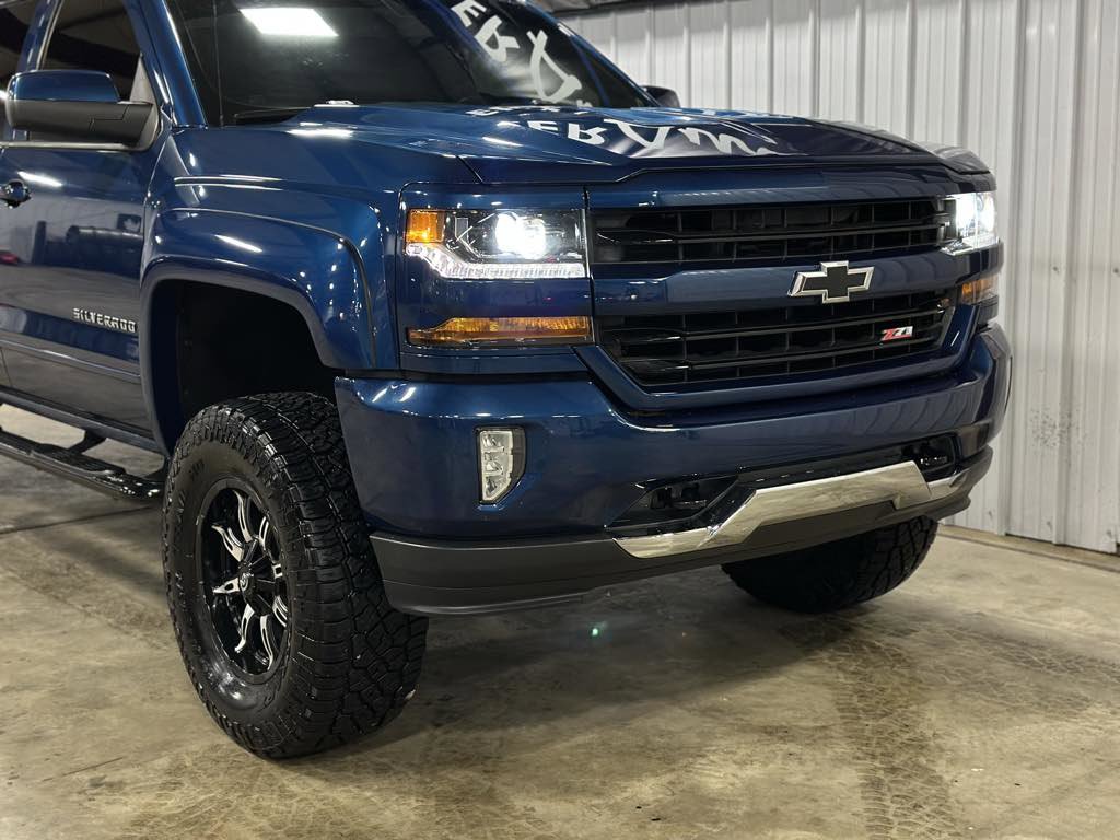 Used 2018 Chevrolet Silverado 1500 LT w/ All Star Edition image 5