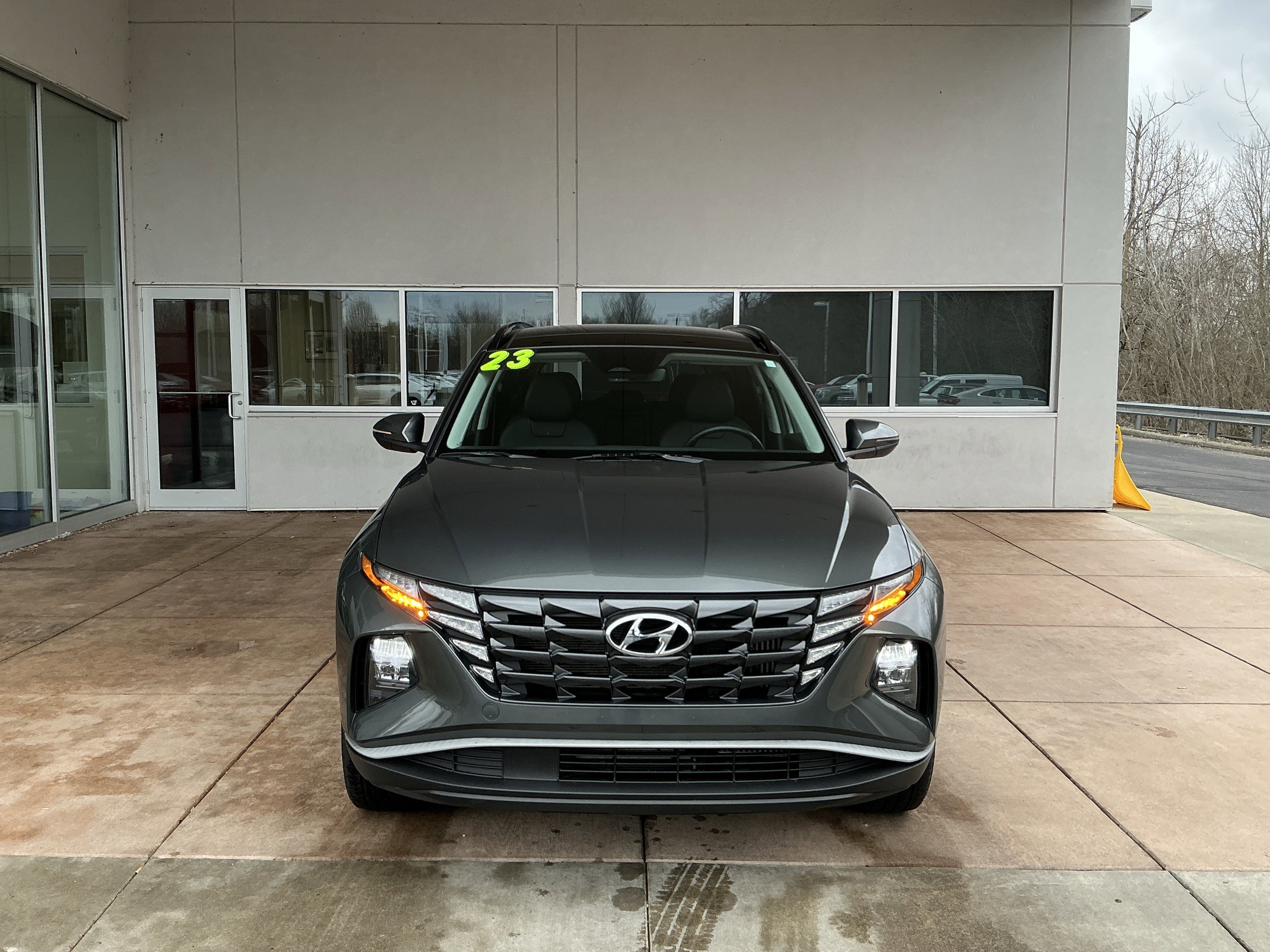 Used 2023 Hyundai Tucson SEL image 2