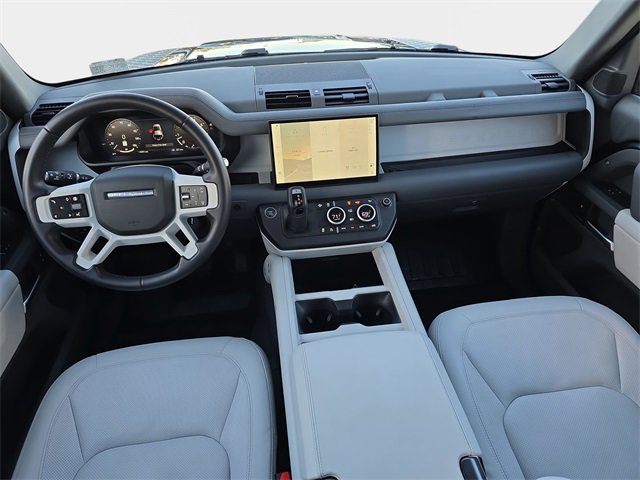 Used 2025 Land Rover Defender 110 S image 9
