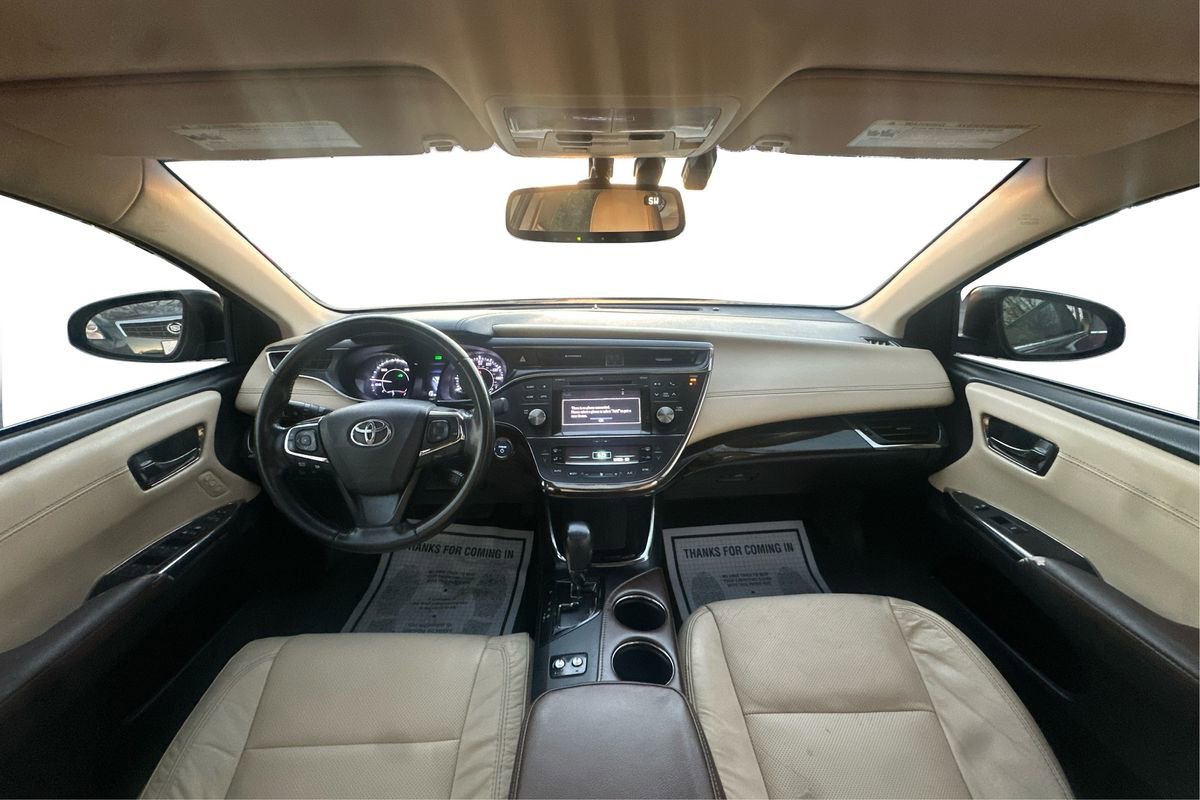 Used 2015 Toyota Avalon Limited image 30