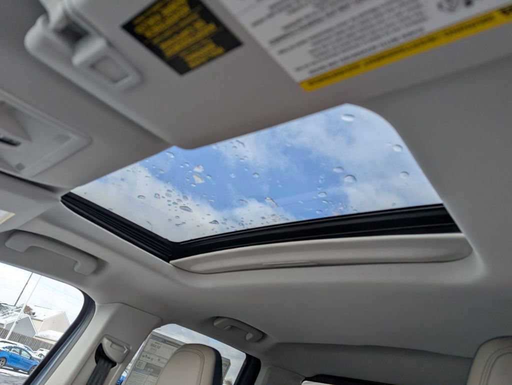 New 2025 Ford Maverick Lariat w/ 4K Tow Package image 5