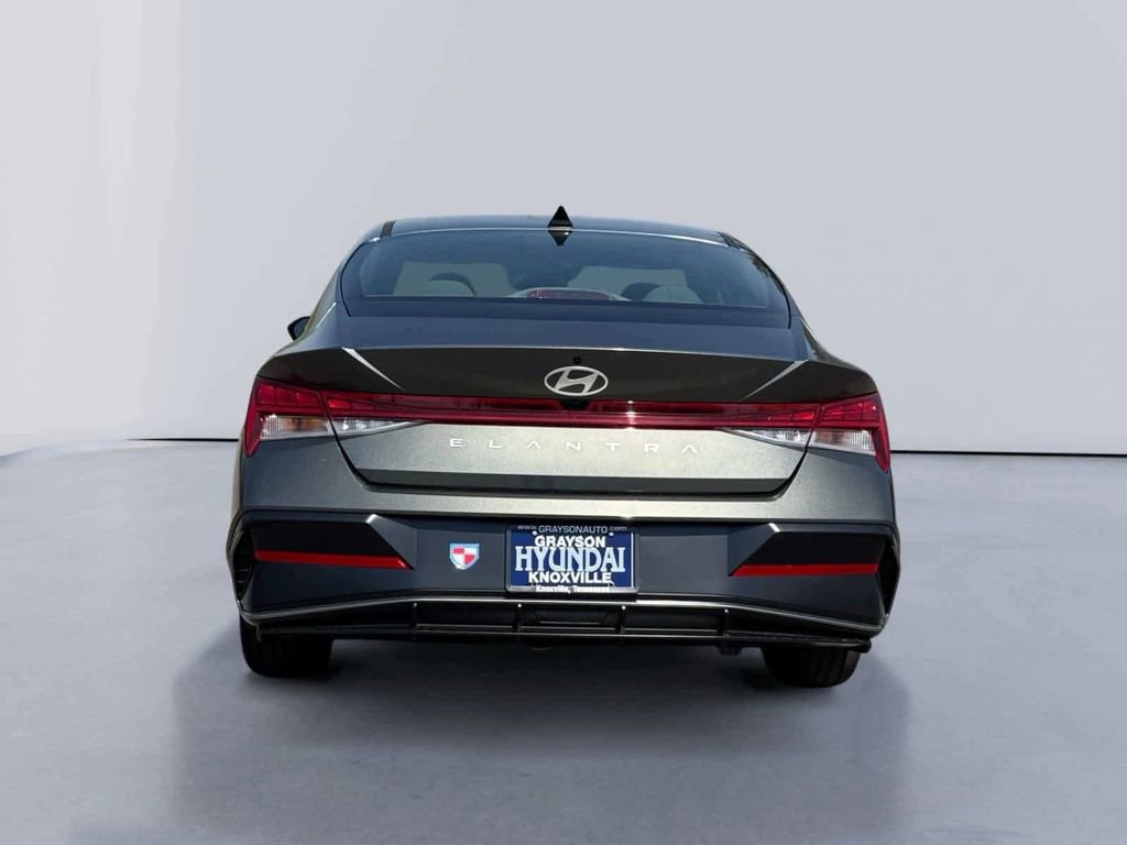 New 2025 Hyundai Elantra SEL w/ Cargo Package image 6