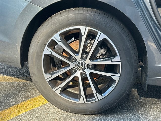 Used 2025 Volkswagen Jetta Sport image 33