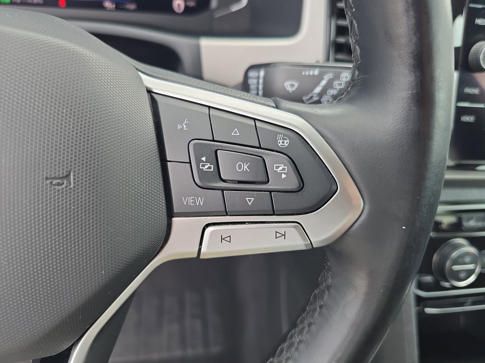 Used 2020 Volkswagen Atlas Cross Sport SEL Premium image 23