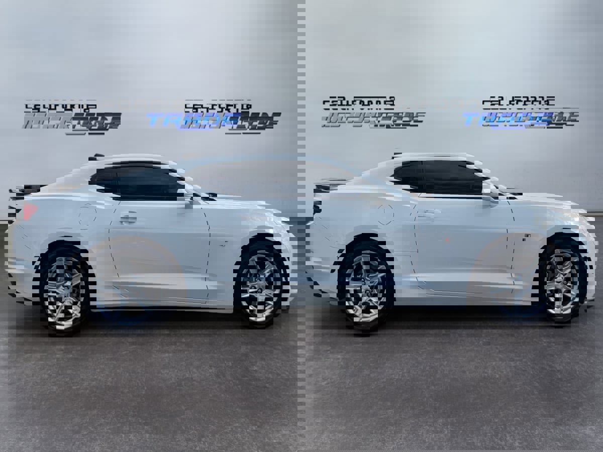 Used 2024 Chevrolet Camaro LT image 4