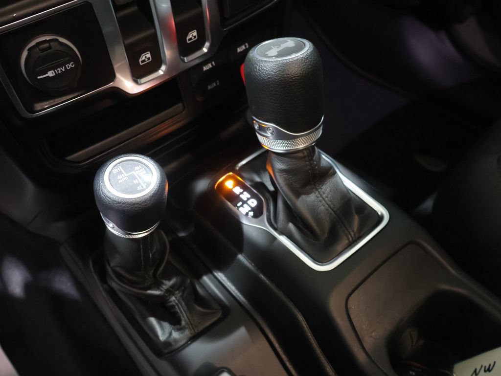 Used 2022 Jeep Wrangler Sport AWD/4WD image 22