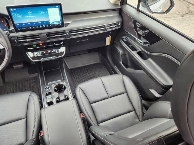 New 2026 Lincoln Corsair Premiere image 11