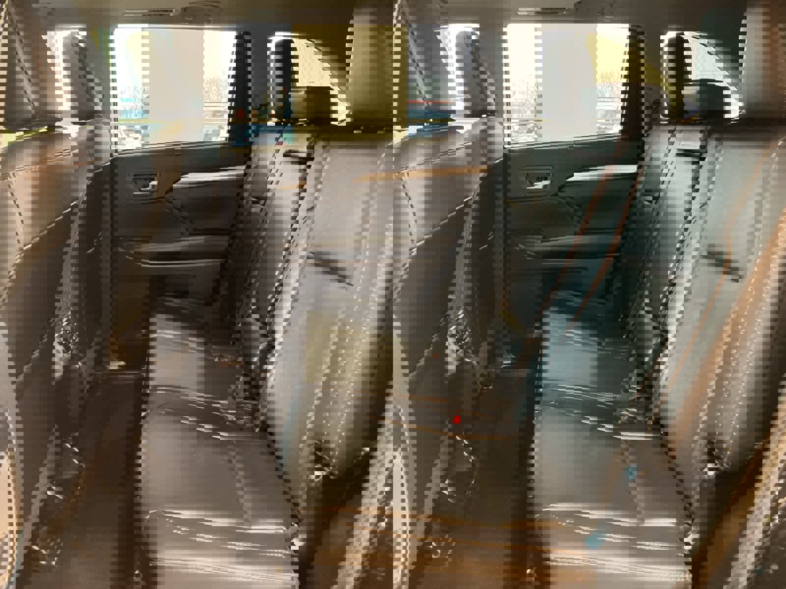 Used 2019 Toyota Highlander XLE image 25