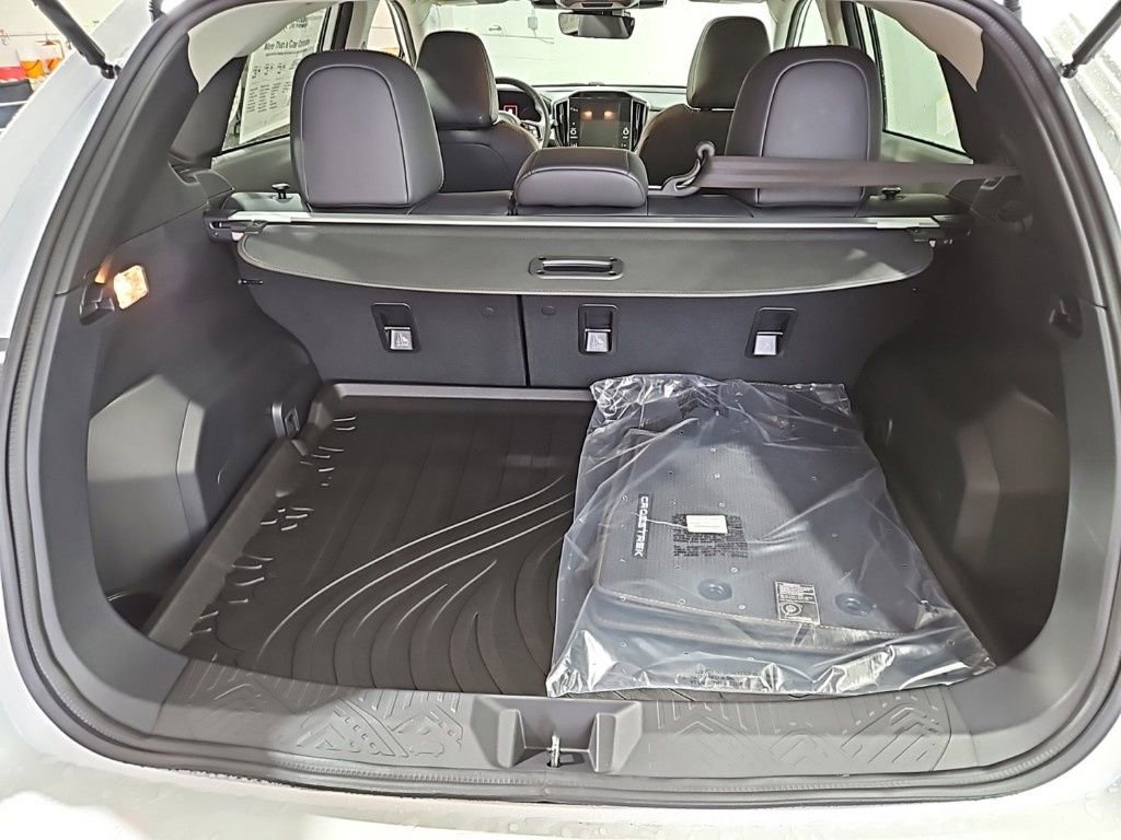 New 2025 Subaru Crosstrek 2.5i Limited w/ Crosstrek Mirror Package image 23