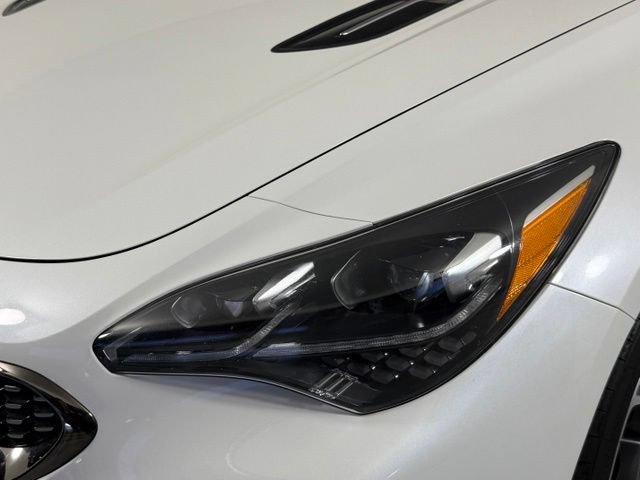 Used 2018 Kia Stinger GT2 AWD/4WD image 12
