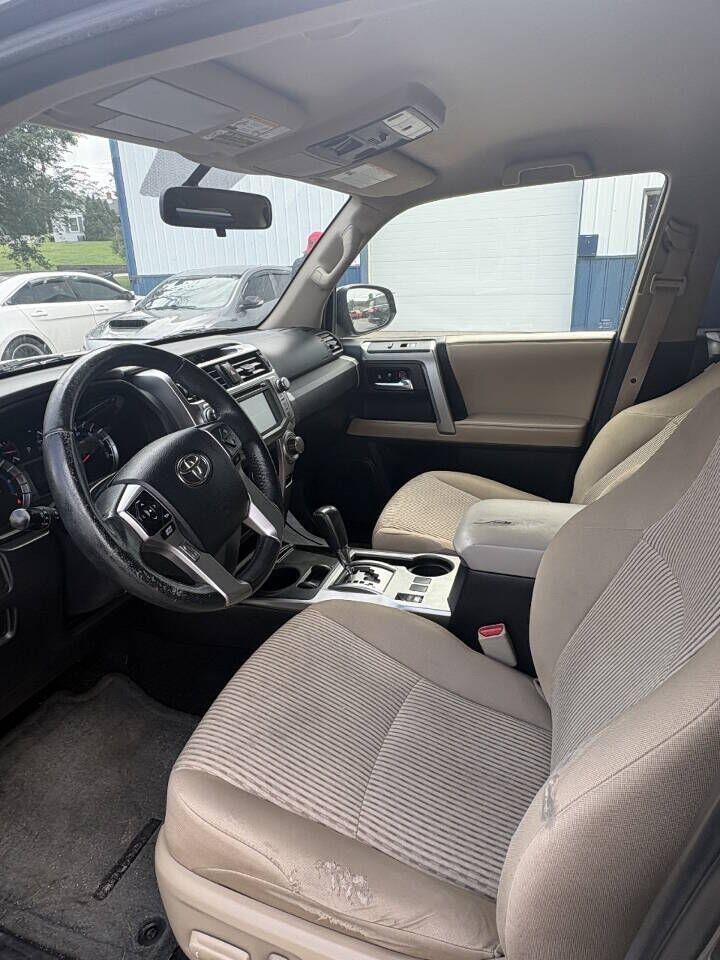 Used 2016 Toyota 4Runner SR5 RWD image 5