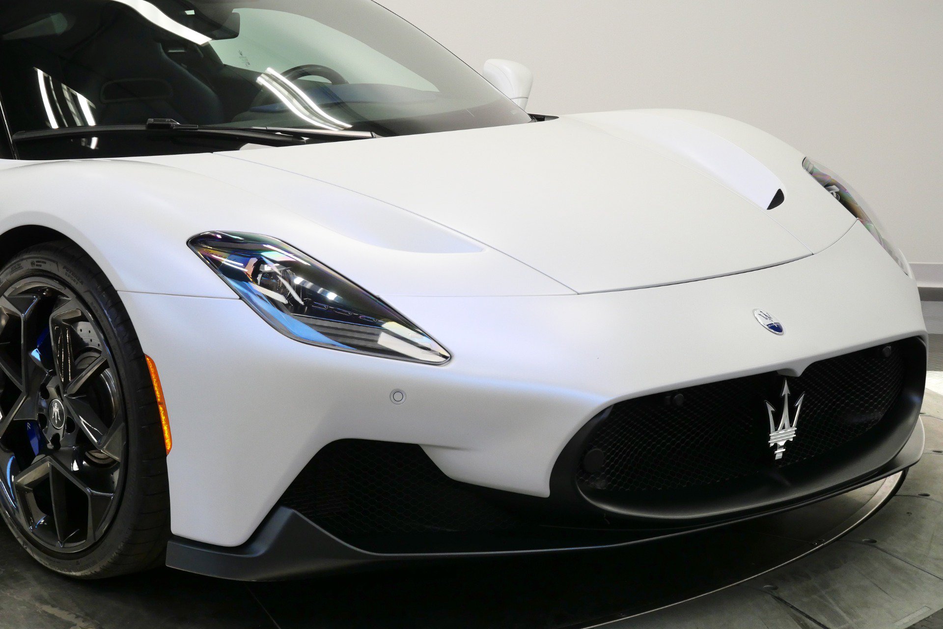 Used 2023 Maserati MC20 Coupe RWD image 39