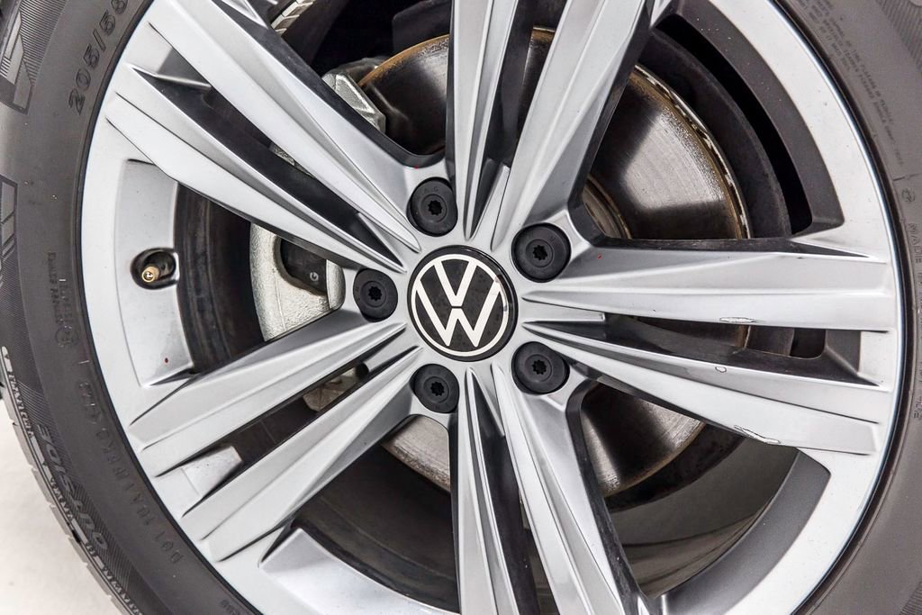 Used 2024 Volkswagen Jetta SE FWD image 40